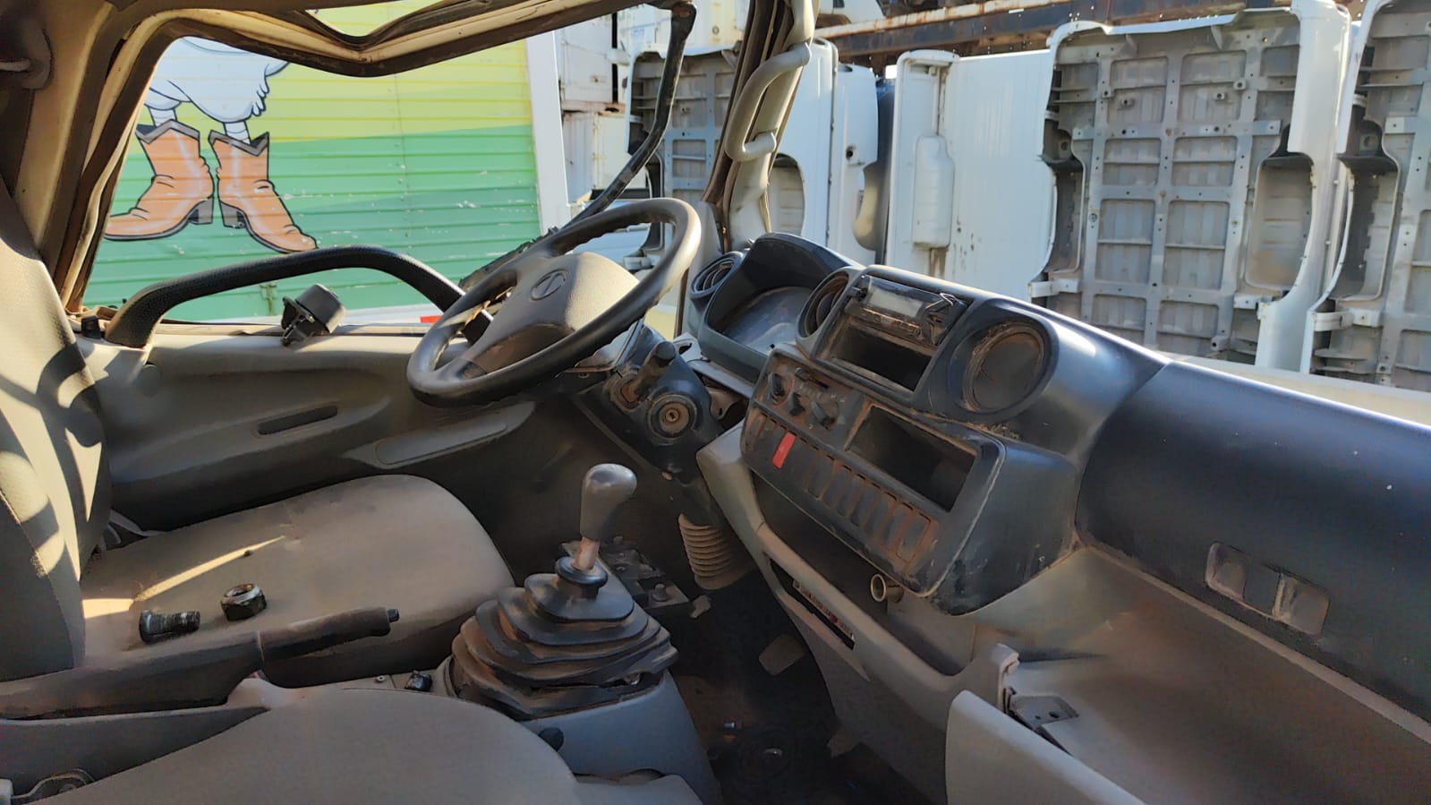  Hino XZU 2013    EN DESARME